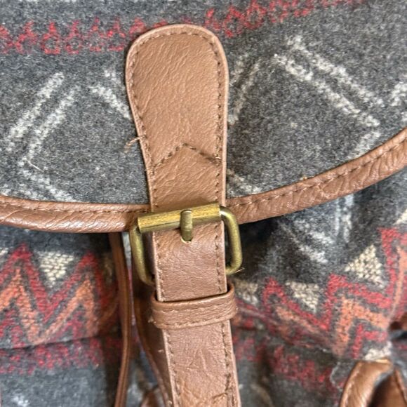 Mossimo Southwestern Aztec Tribal Print Backpack Rucksack Cinch Bag - Picture 4 of 11